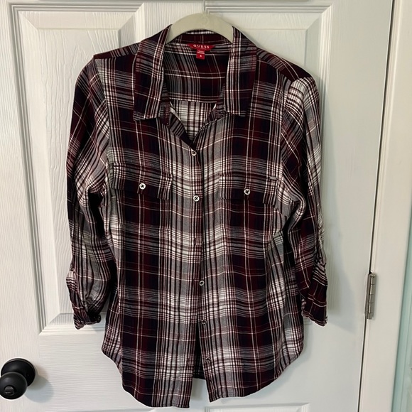 Guess bottom up plaid shirt - Picture 1 of 4